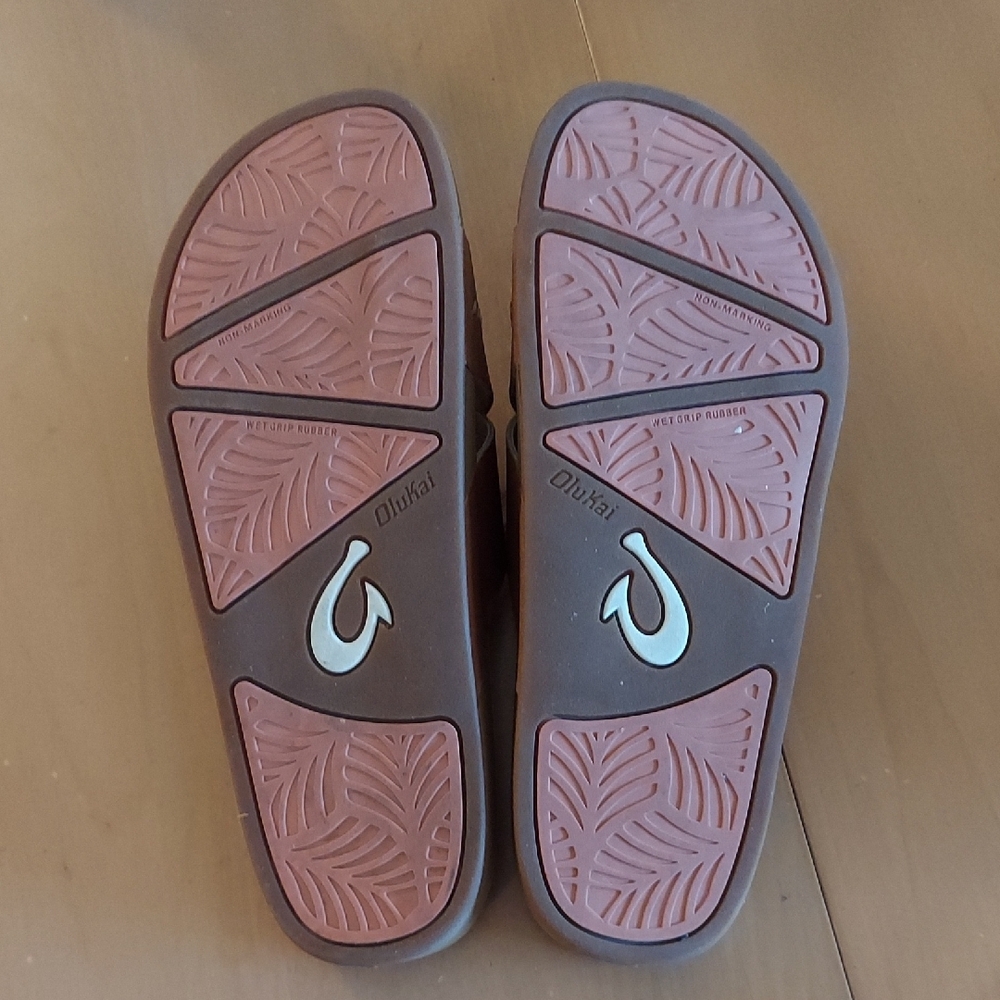 OluKai Tan Leather Cross-Strap Slide Sandals - Picture 7 of 11